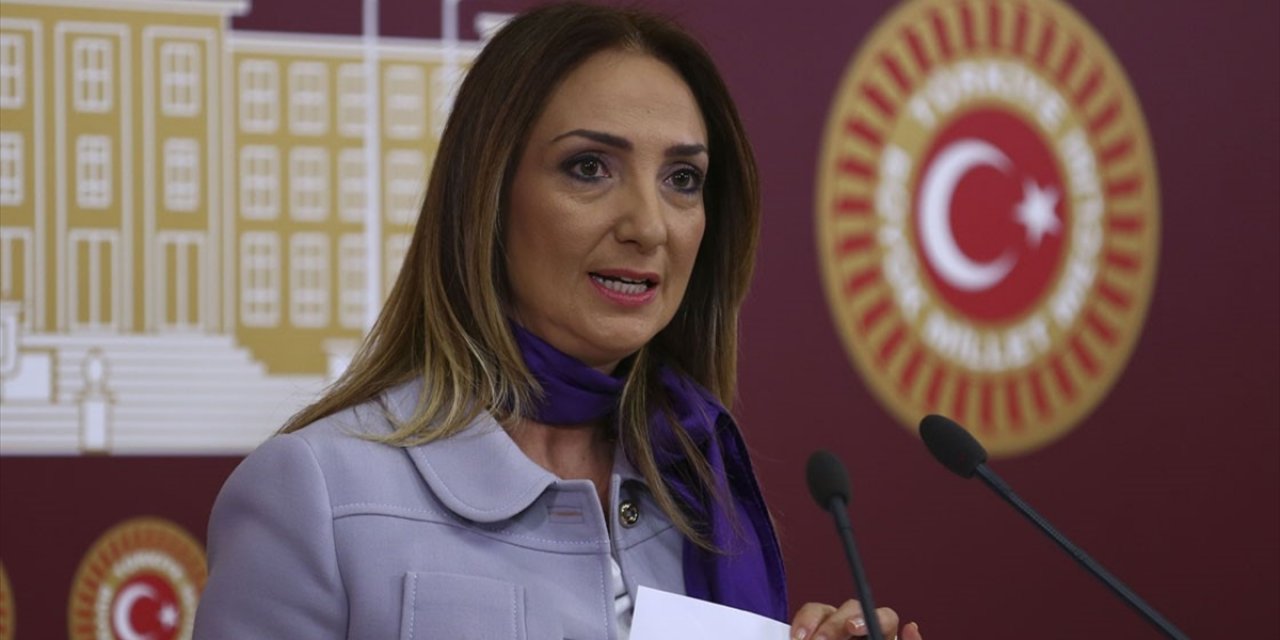 Aylin Nazlıaka CHP Kadın Kolları Genel Başkanlığına Aday Olduğunu Açıkladı