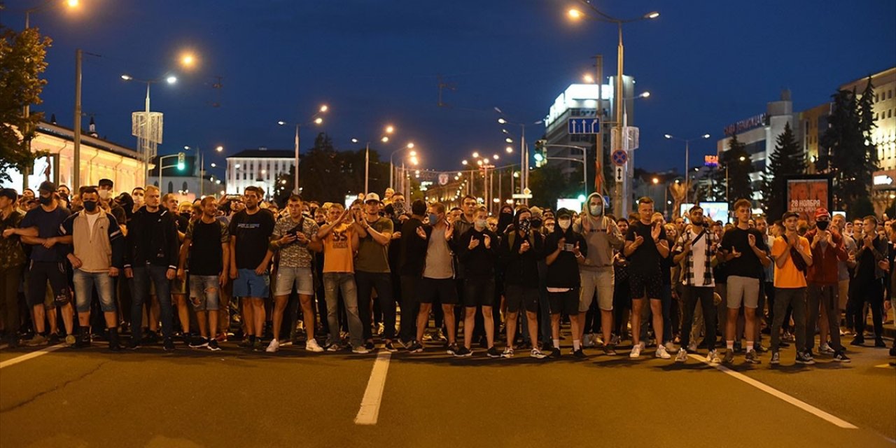 Belarus Cumhurbaşkanı Lukaşenko'nun Altıncı Dönemi Protestoların Gölgesinde Başlıyor