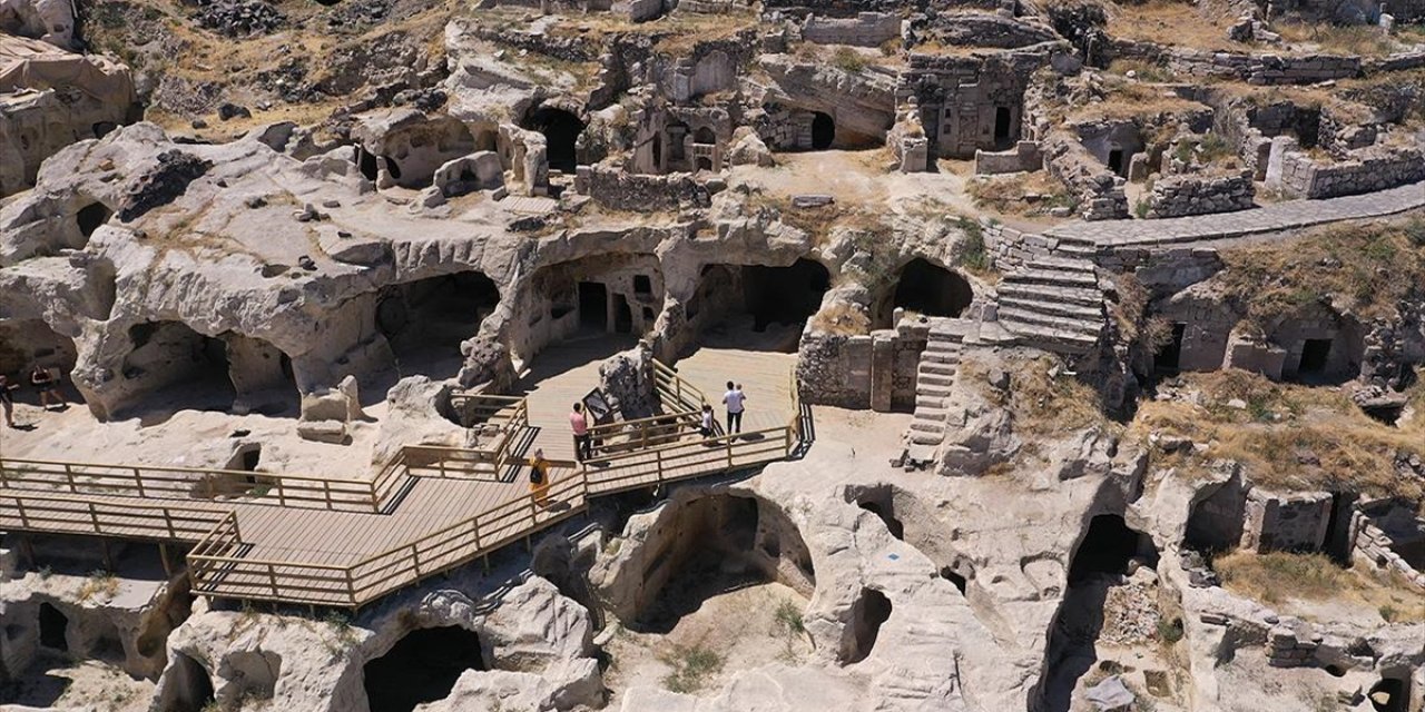 Kapadokya'yı 7 Ayda 420 Bin Turist Ziyaret Etti