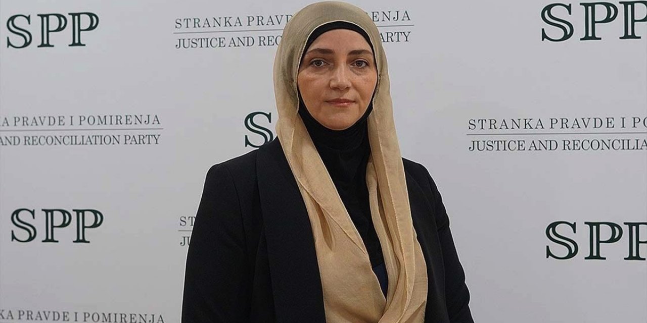 Sırbistan'ın İlk Başörtülü Milletvekili Pramenkovic: 'Ayrımcılığın Her Şekline Karşı Çıkacağım'
