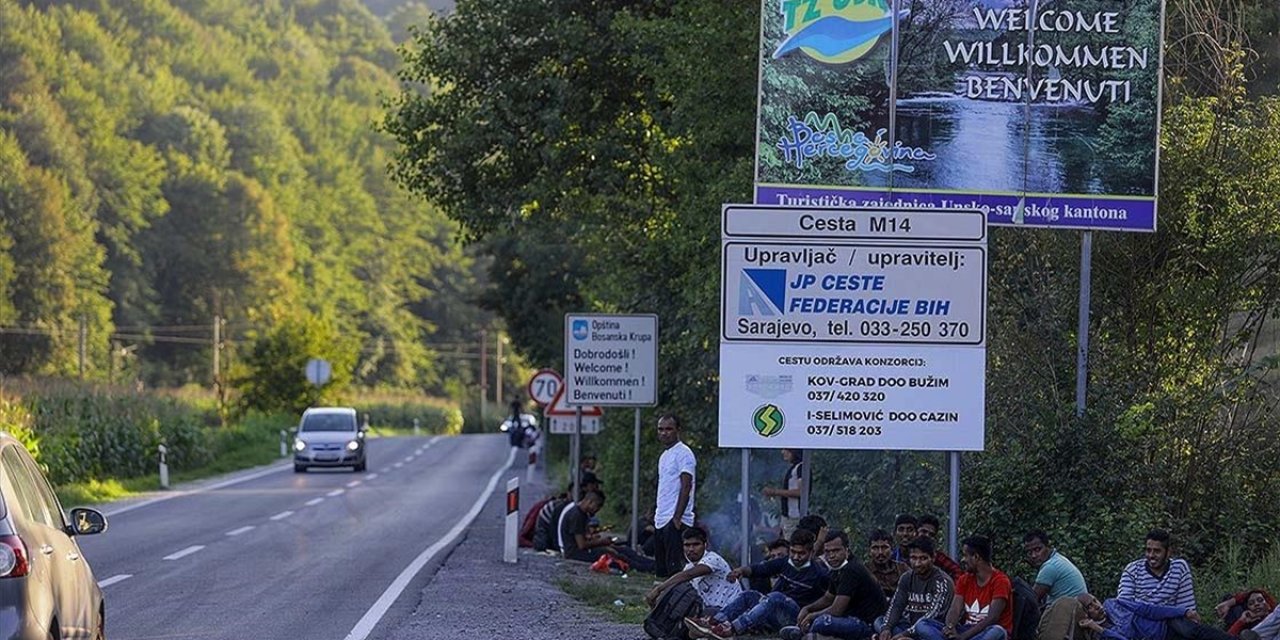 Bosna Hersek'teki Karmaşık Siyasi Yapı Düzensiz Göçmenleri de Etkiledi