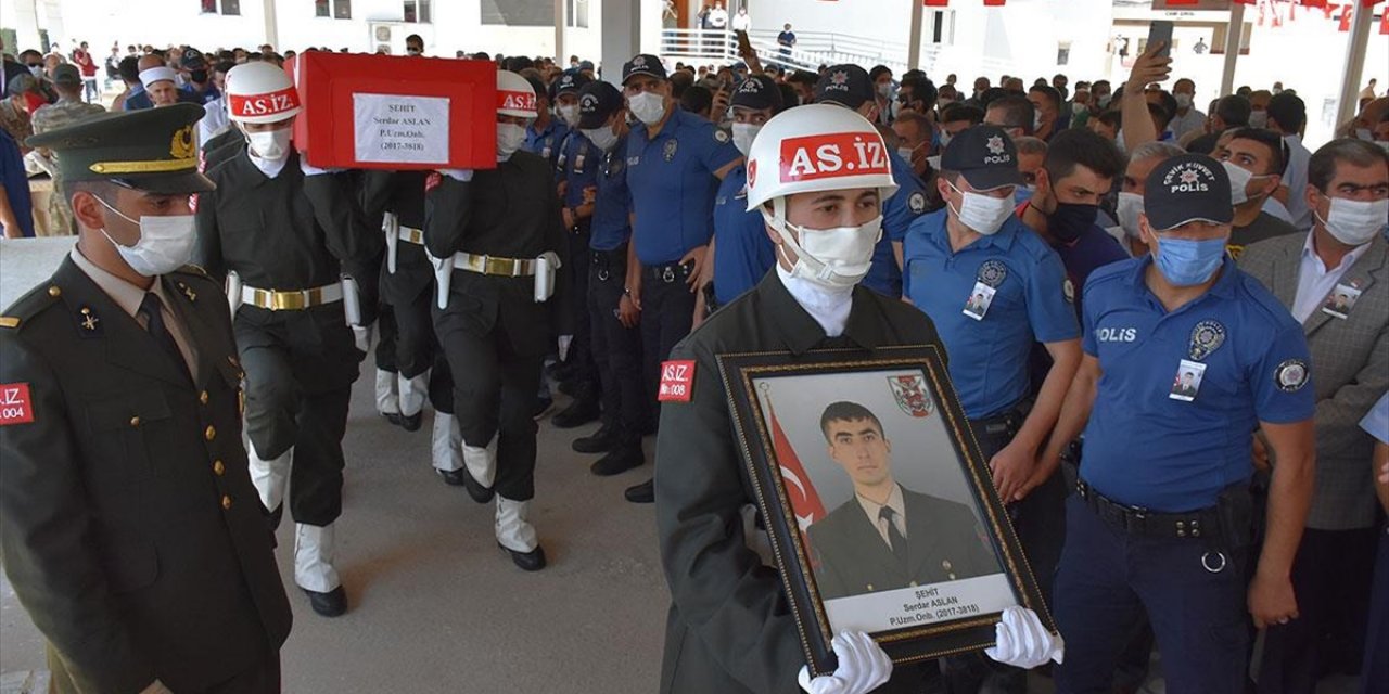 Şehit Uzman Onbaşı Serdar Aslan Son Yolculuğuna Uğurlandı