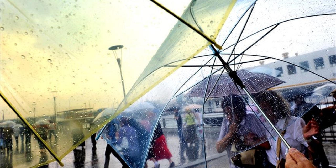 İstanbul'da Sağanak ve Gök Gürültülü Sağanak Bekleniyor