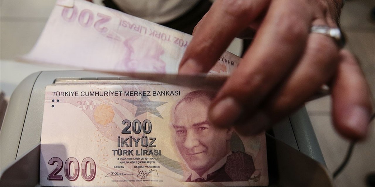 Bakan Selçuk, Sosyal ve Ekonomik Destek Hizmeti Ödemelerinin Başladığını Açıkladı