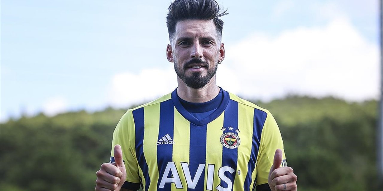 Fenerbahçe'nin Yeni Transferi Sosa: 'Burada Olmaktan Çok Gururluyum'