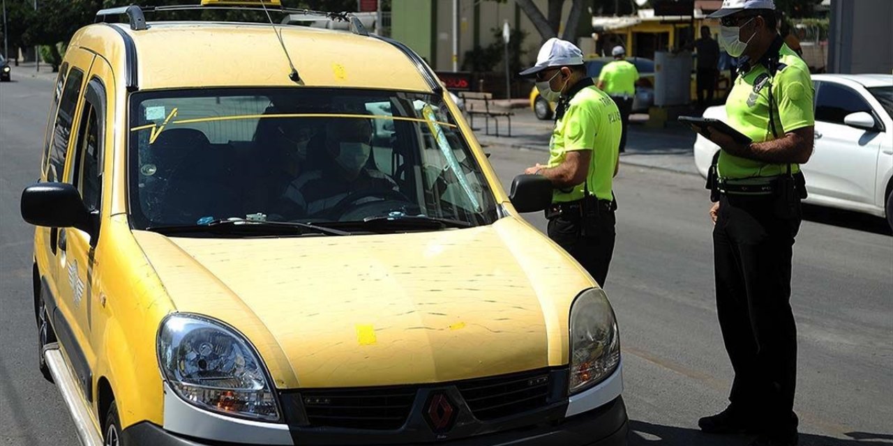 Türkiye'de Son 24 Saatte 1761 Kişiye Kovid-19 Tanısı Konuldu