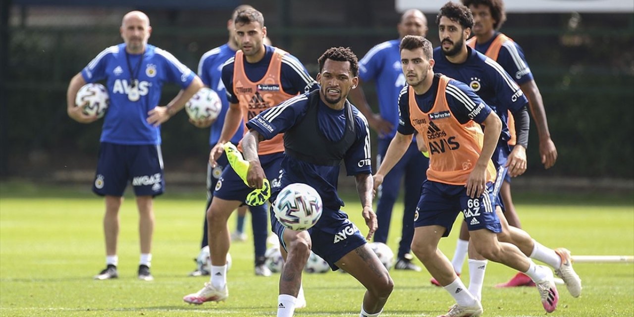 Fenerbahçe Sezon Açılışlarında Zorlanıyor