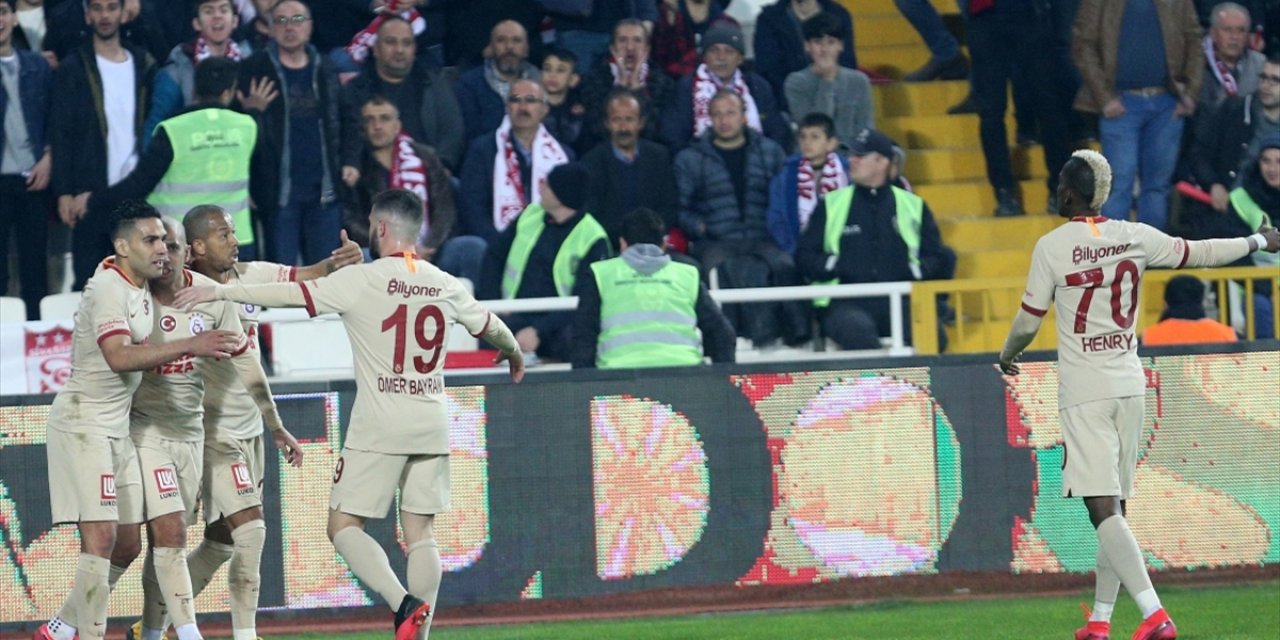 Galatasaray, Fenerbahçe ile 126 Kez Karşılaştı