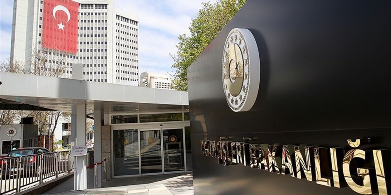 Dışişleri Bakanlığı: 'Macron Yine Eski Sömürgeci Refleksleriyle Kibirli Bir Açıklama Yapmıştır'
