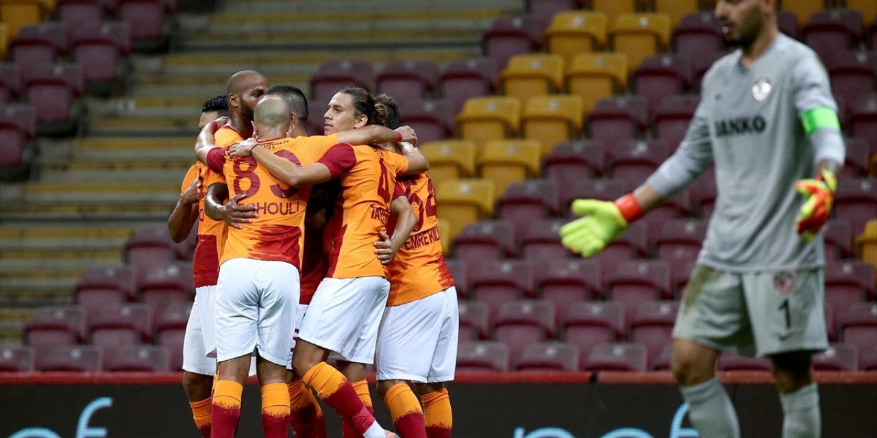 Galatasaray Taraftarı Gelen Son Haberle Çok Sevindi Galatasaray oyuncuları beklenen hamlesini yaptı