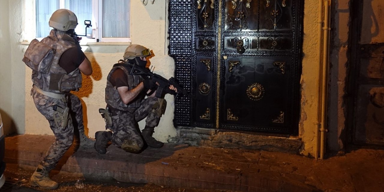 Türkiye Son Bir Haftada 2 Bin 651 Şüpheli Yakalandı