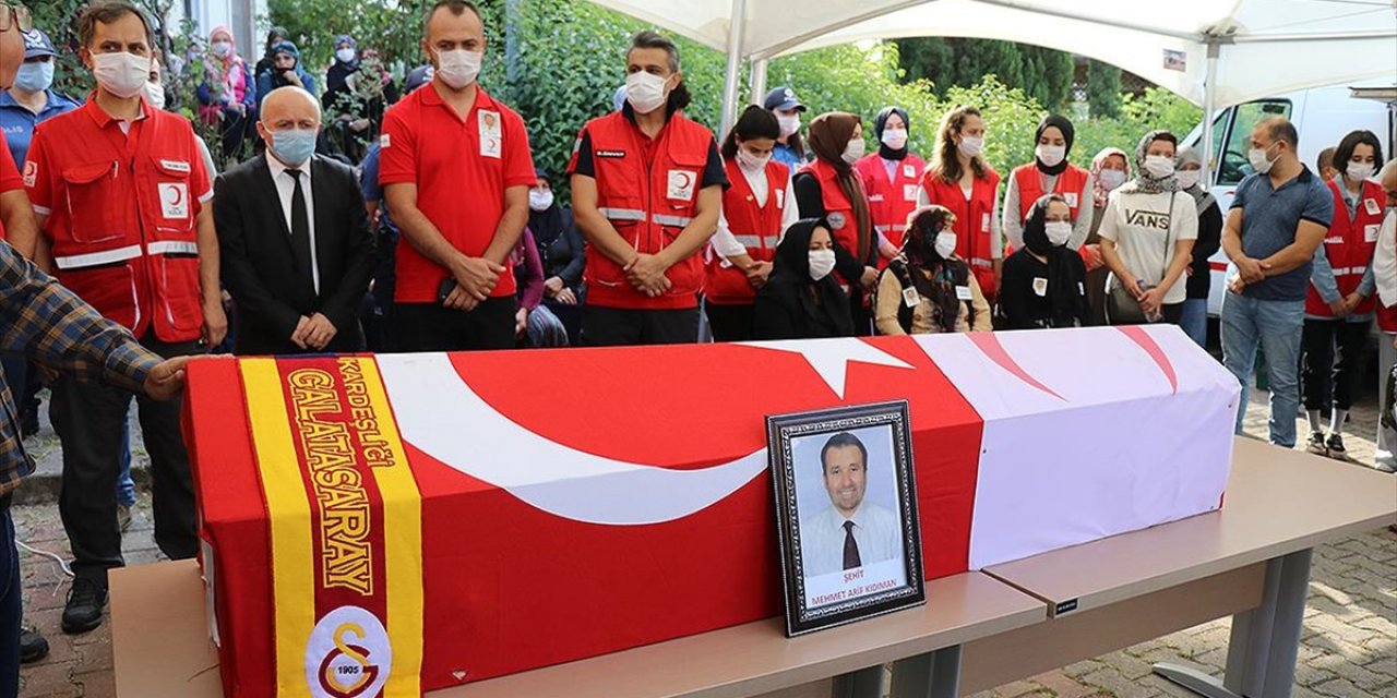 Suriye'de Hayatını Kaybeden Türk Kızılay Personeli Mehmet Arif Kıdıman Son Yolculuğuna Uğurlandı