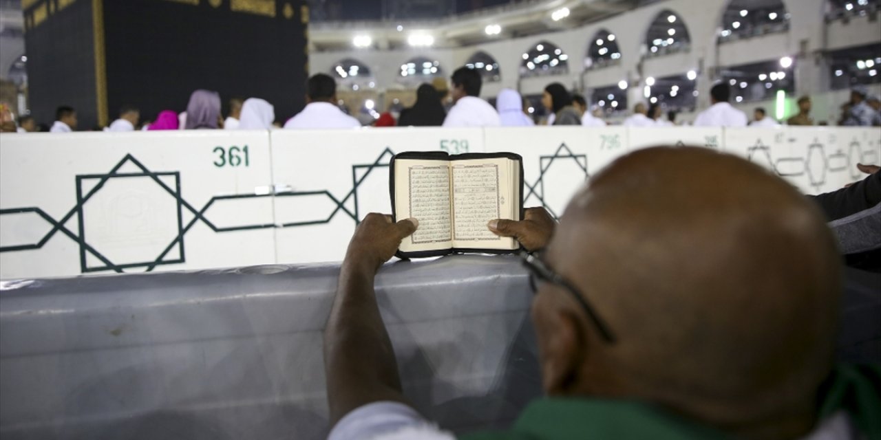 Suudi Arabistan Umrecilere Kapılarını Açıyor