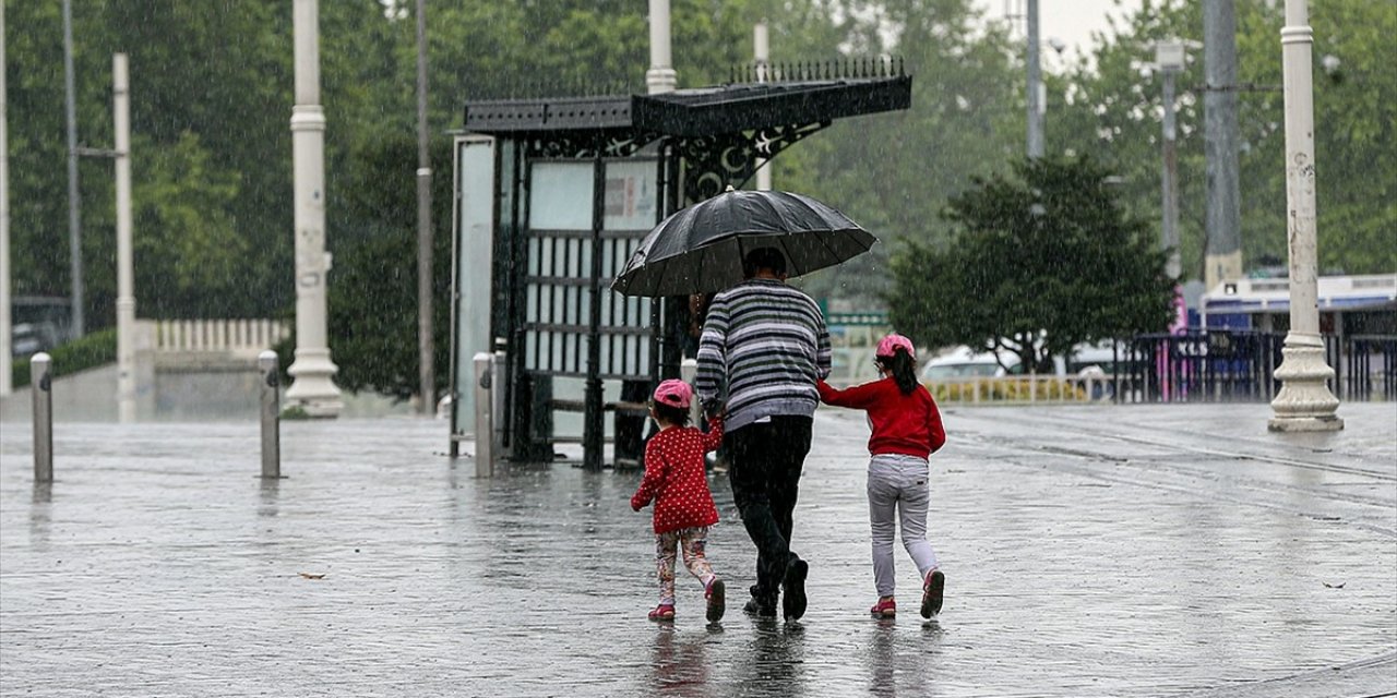 Meteorolojiden Gök Gürültülü Sağanak Uyarısı