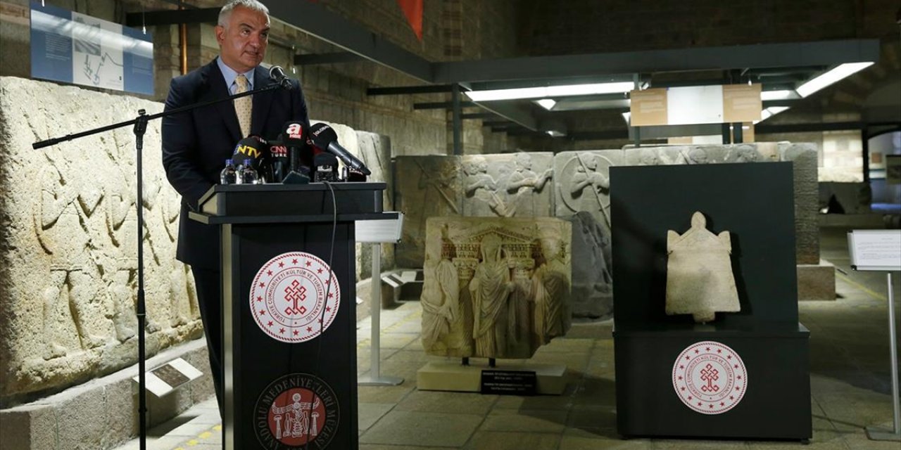 1800 Yıllık Lidya Yazıtı Anadolu Medeniyetleri Müzesi'nde Ziyaretçilerini Bekliyor