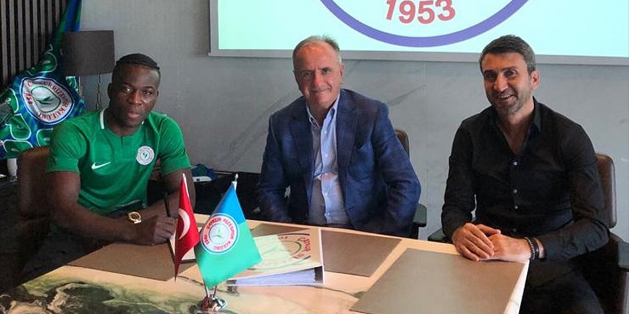 Çaykur Rizespor Godfred Donsah'ı Renklerine Bağladı