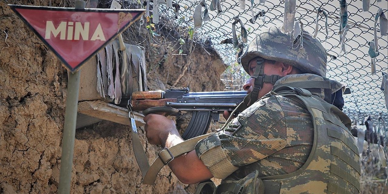 Azerbaycan ordusu zaferine bir yenisini daha ekleyerek bir yeri daha işgalden kurtardı