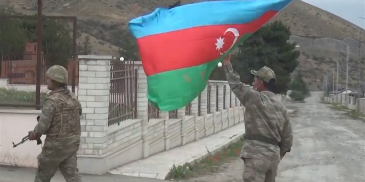 İşgalden Kurtarılan Talış Köyünde Azerbaycan Bayrakları Dalgalanıyor