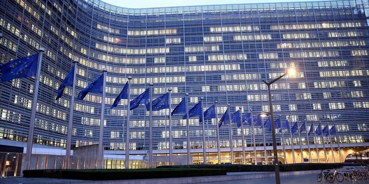 AB, Kırgızistan'da 'Güvenilir ve Şeffaf' Yeni Bir Seçim Düzenlenmesini İstiyor