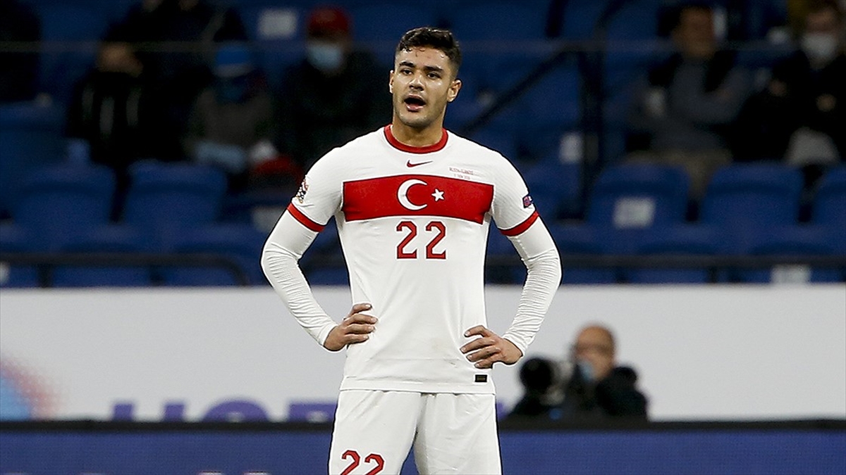 Milli Takımda Son dakika gelişmesi iki oyuncu A Milli Takım Kadrosundan çıkarıldı
