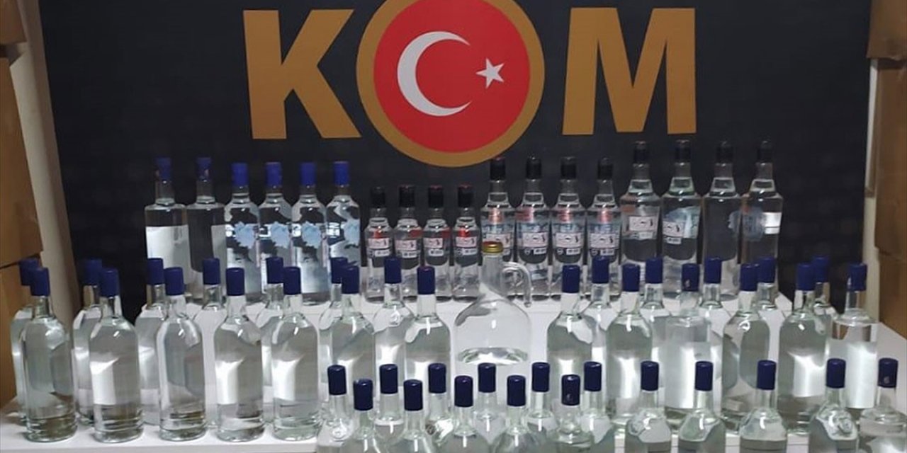 Dün Düzenlenen 'Alkol Operasyonu'nda 1552 Şişe ve 3 Bin 232 Litre Kaçak/Sahte İçki Ele Geçirildi