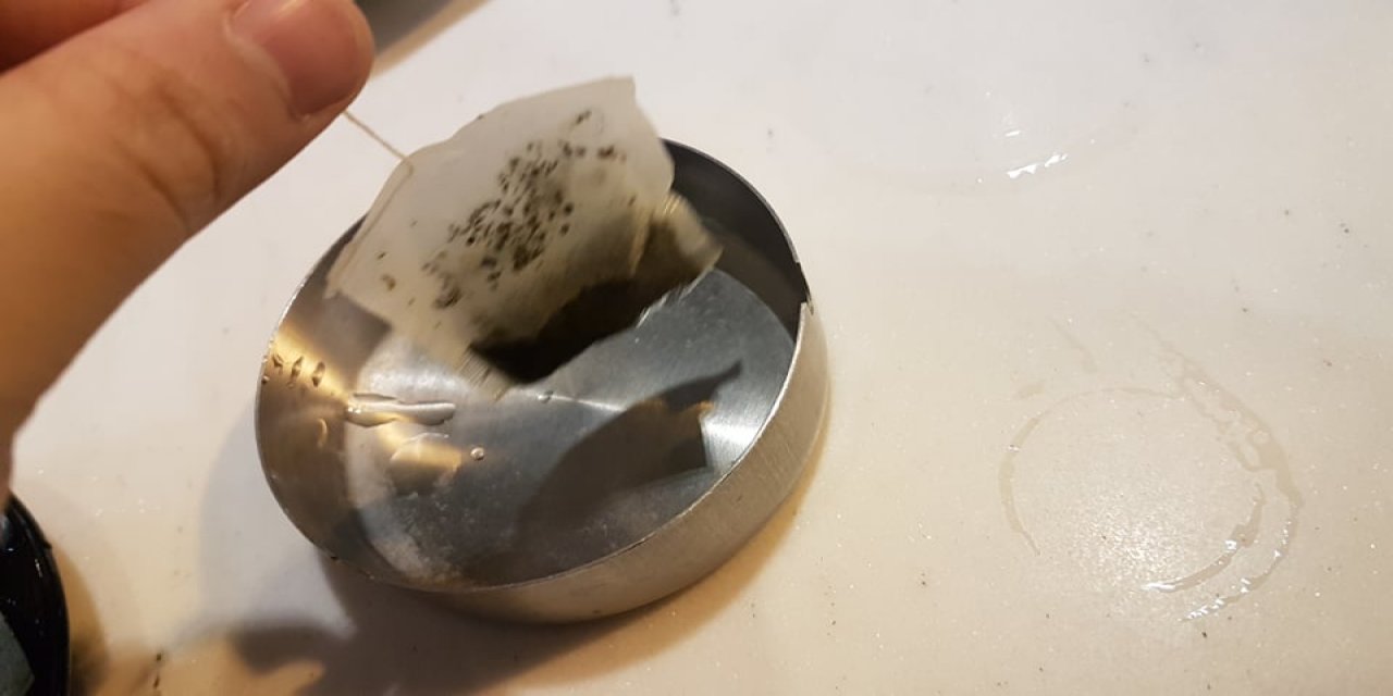 Sallama çayı çöpe atmayınız bu etkisini öğrendiğinizde hemen deneyeceksiniz elinizin üstüne sürün ve..