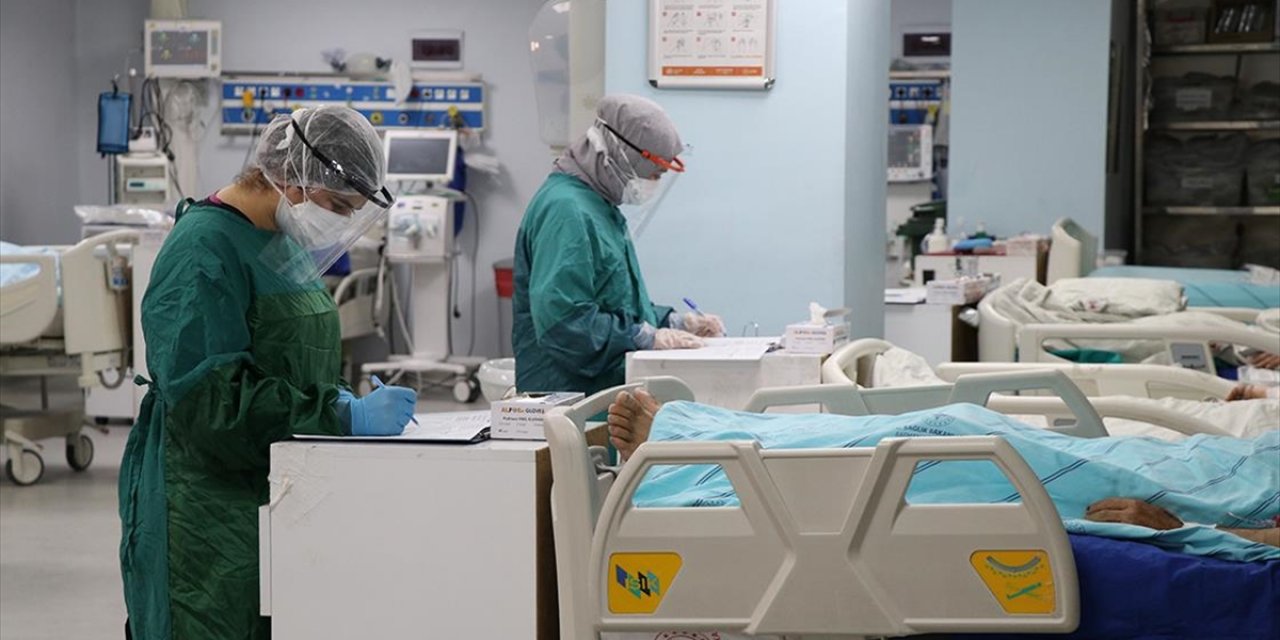 Türkiye'de Son 24 Saatte 1693 Kişide Kovid-19 Tespit Edildi