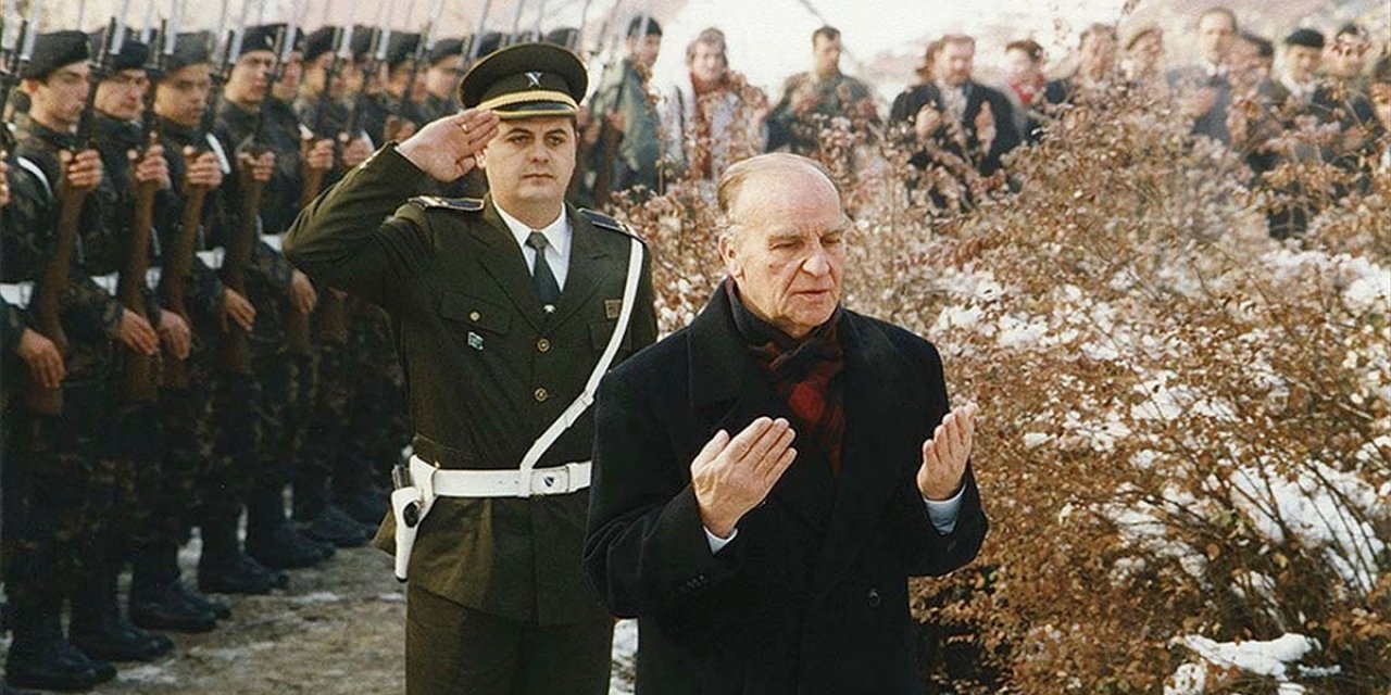 Bosna Hersek'in İlk Cumhurbaşkanı 'Özgürlük Savaşçısı' Aliya İzetbegoviç