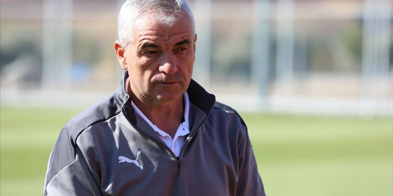 Sivasspor Teknik Direktörü Çalımbay: 'Takımıma Güveniyorum ve İnanıyorum'