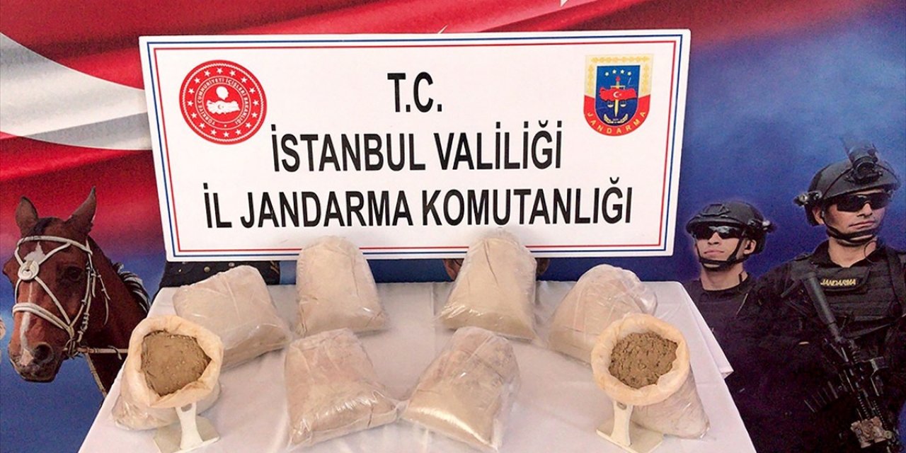 İstanbul'da Bir Eve Düzenlenen Operasyonda 26 Kilogram Eroin Ele Geçirildi