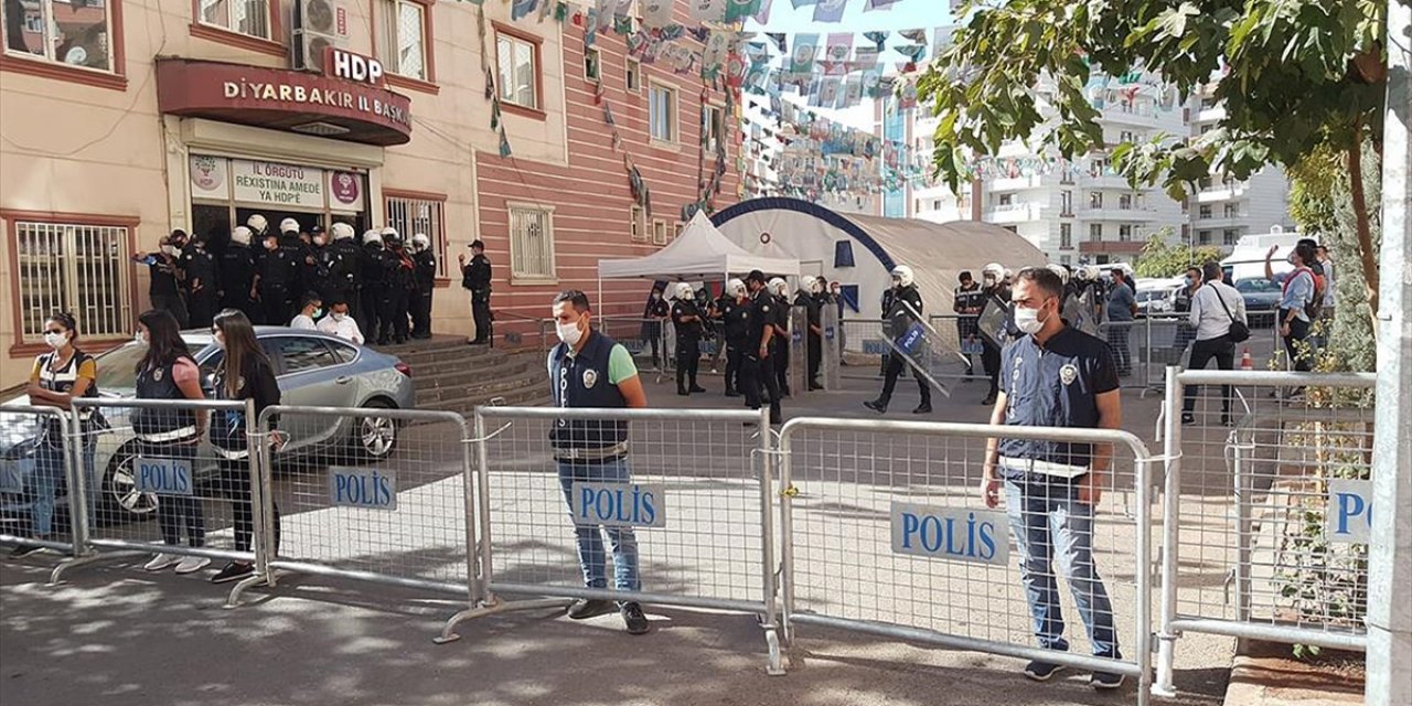 Terör Soruşturması Kapsamında HDP İl ve İlçe Binasında Arama