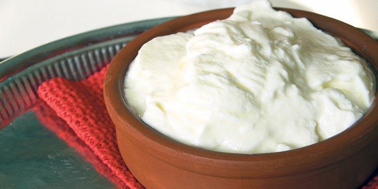 Dağılmayan kaşıkladıkça tadı damağınızda kalacak yoğurt mayalama böyle olur işte işin püf noktası...