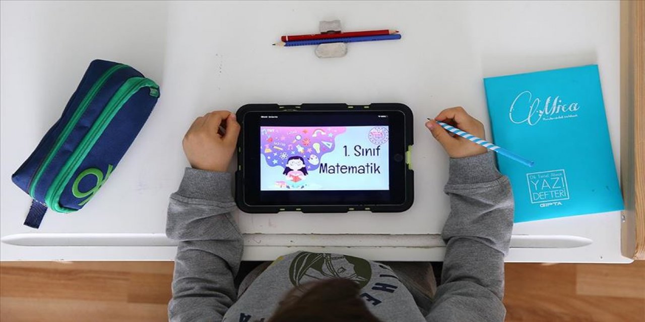 60 Bin Civarında Tablet İhtiyaç Sahibi Öğrencilerle Buluştu