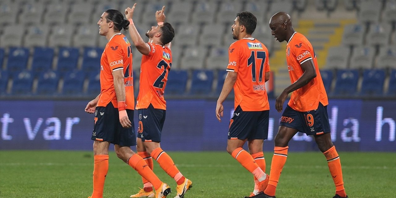 Medipol Başakşehir, Fransa Temsilcisi Paris Saint-Germain'i Konuk Edecek