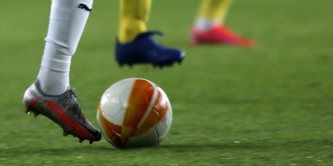 Futbolda Türk Takımları Avrupa'da Geriledikçe Geriledi