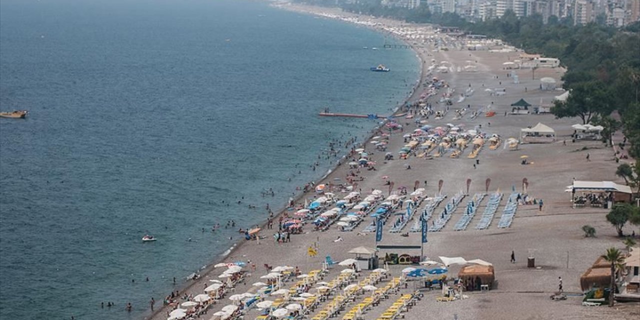 Türkiye, Koronavirüs Gölgesi Altında 12 Milyon Turist Ağırladı