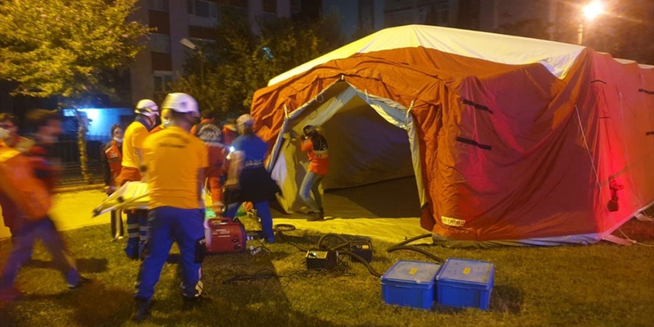 İzmir Valisinden Çadırlar ve toplanma alanlarıyla ilgili İzmir Halkına Önemli duyuru.