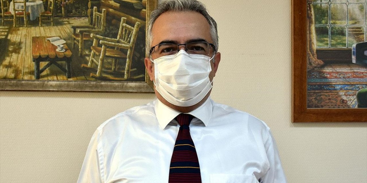 Doç. Dr. Gül: 'Kimse 'Ben Gencim' Diye Güvenmesin, Nasıl Etkileneceğiniz Belli Değil'