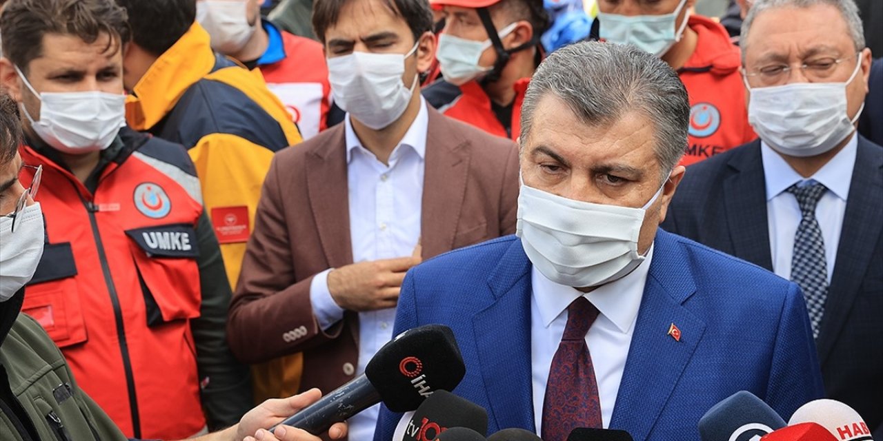 Bakan Koca, Enkazdan Çıkarılan Elif ve İdil'in Sağlık Durumlarına İlişkin Açıklamada Bulundu