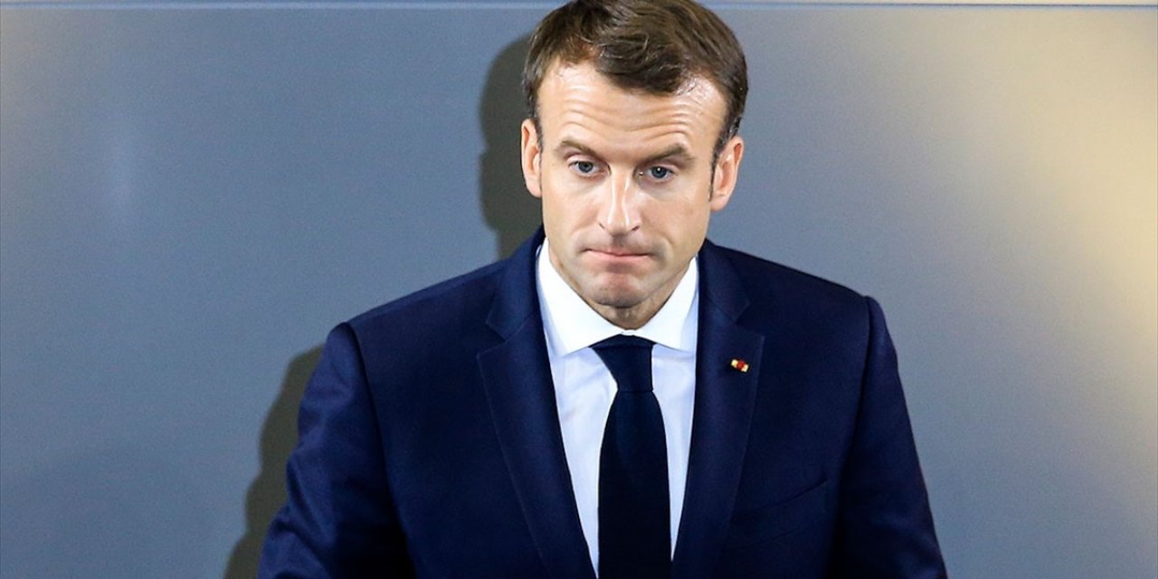 Financial Times Gazetesi, Macron'u İslam Karşıtı Tutumunu Eleştiren Yazısını Kaldırdı