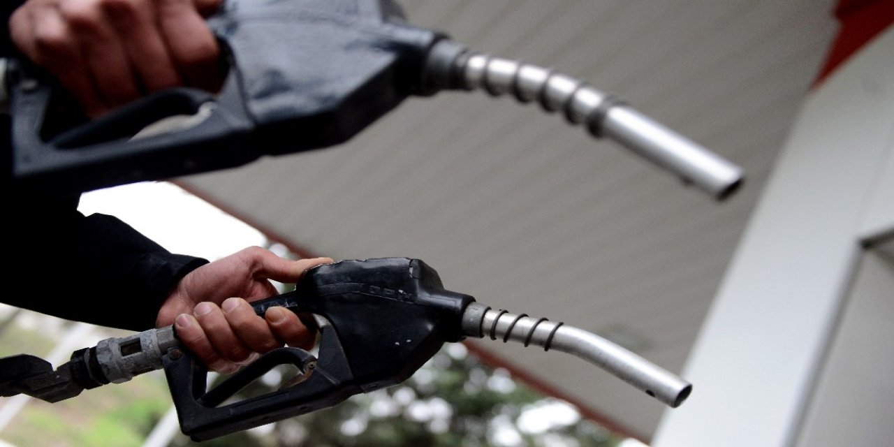 Benzine bir zam daha geldi! 78 kuruşluk artış yaşanacak