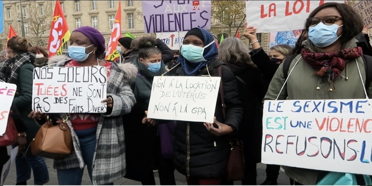 Paris Sokakları Kadınların 'Şiddete Hayır Deyin' Sloganlarıyla İnledi