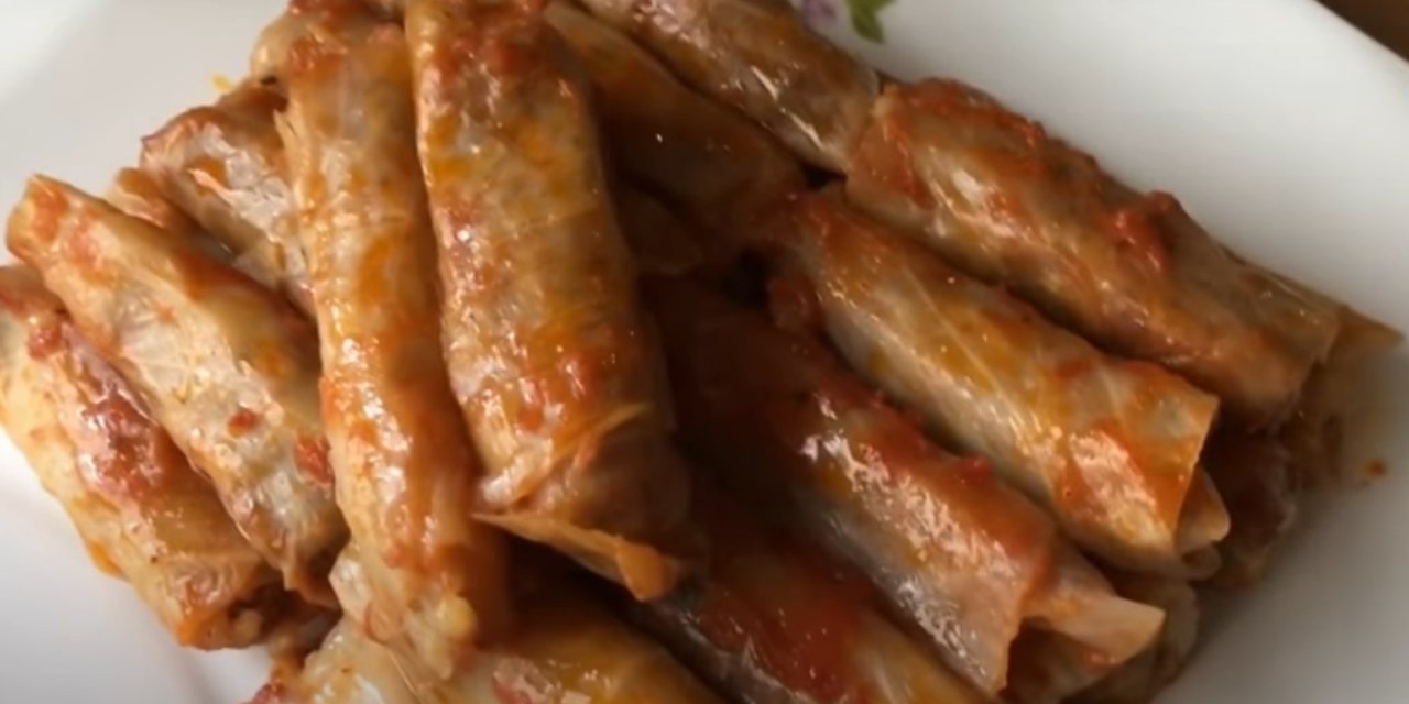 Bugün ne pişirsem diyenlere harika bir lezzet. Kestaneli Lahana Sarması Tarifi