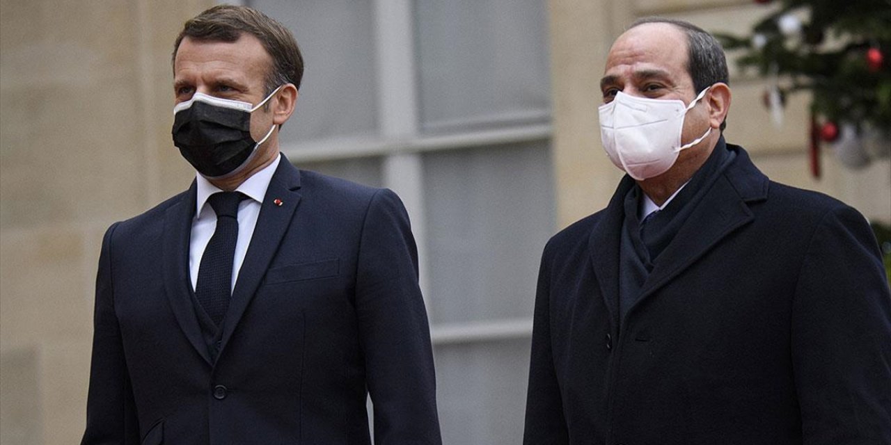 Macron, Akdeniz ve Orta Doğu'nun İstikrarı İçin Mısır Lideri es-Sisi ile Bir Araya Geldi