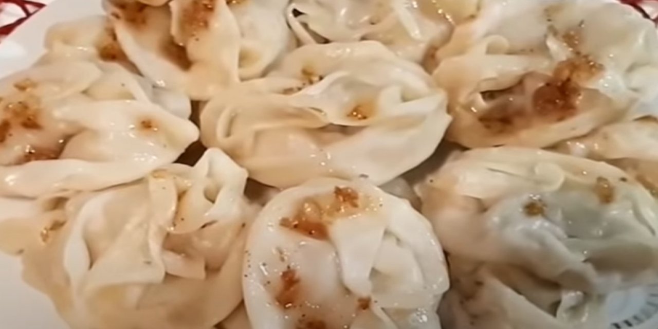 Bugün ne pişirsem diye düşünenlere sırrı tadında gizli Türkmen mantısı tarifi