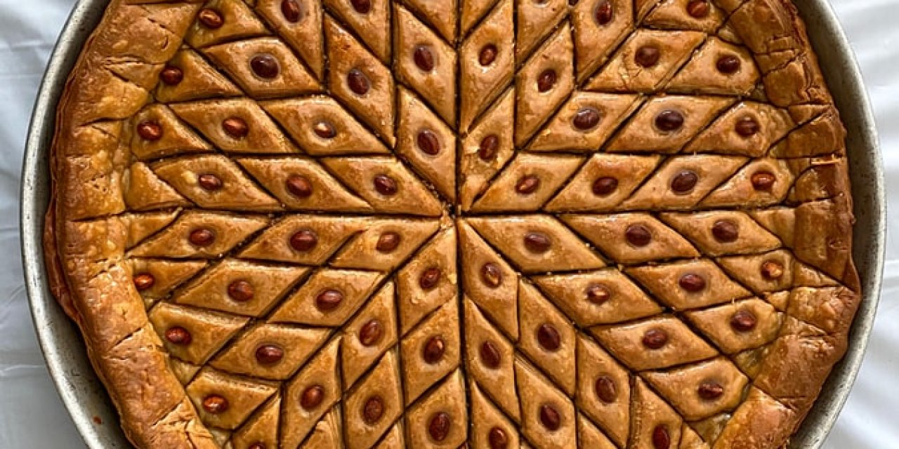 Pastanelerdeki Lezzeti Aratmayan Hazır Yufkadan Baklava Tarifi
