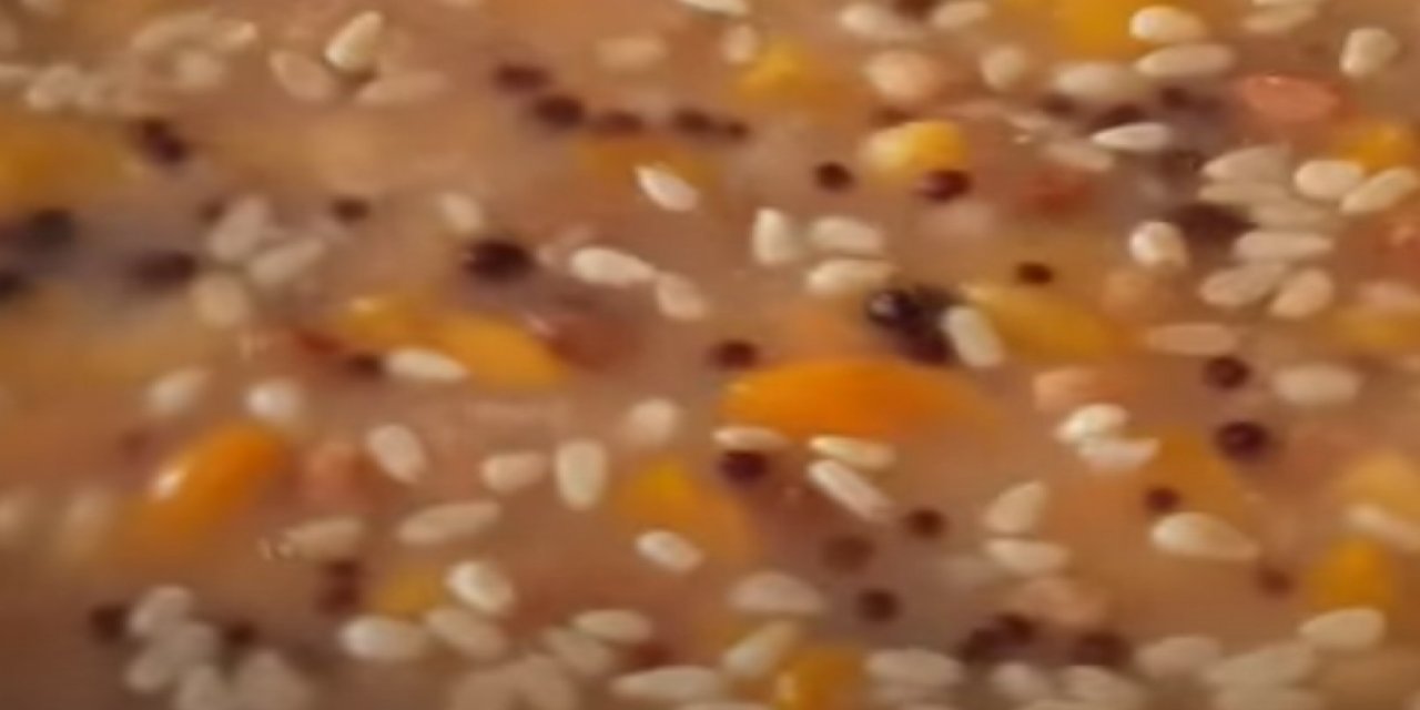 Aşurenizin Tam Kıvamında Olmasını İstiyorsanız tarifi yaparken Bir Tutam Bundan Ekleyin