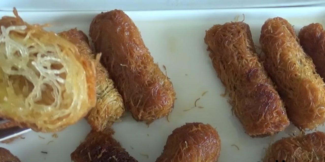 Gören Lahana Sarması gibi diyor ama değil eşsiz bir tatlıdır o. Erzurum Kadayıf dolması tarifi