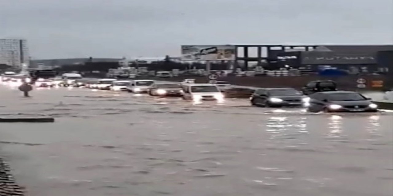 Edirne'de Beklenen Şiddetli Yağış Hayatı Felç Etti