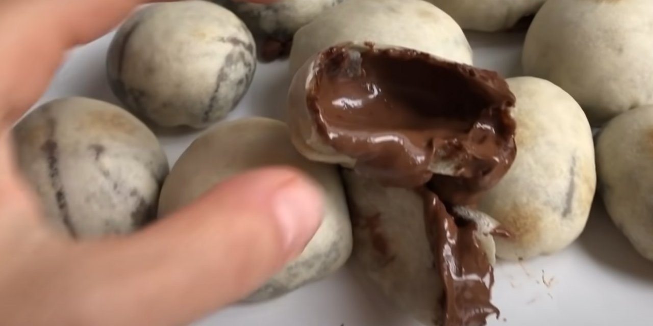 Yiyenin ağzının suyu akıyor tarifi vermeye yetişemeyeceksiniz evde pratik İzmir Bomba Tatlısı Tarifi